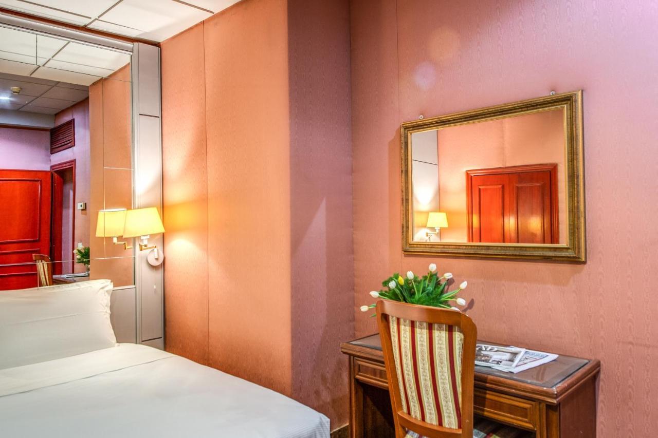 Castro Pretorio Easy Rooms Rome Luaran gambar
